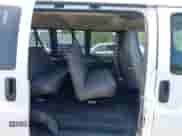 2015 Chevrolet Express Passenger LT с VIN 1GAZG1FG0F1152286, выставлен на аукционе IAAI как лот 42963764 с пробегом 30 155 миль миль и . История ставок и продаж доступна на DreamBid. Изображение 8.