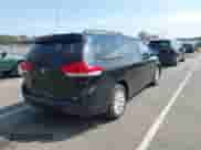 2013 Toyota Sienna XLE с VIN 5TDDK3DC2DS058664, выставлен на аукционе IAAI как лот 43281359 с пробегом 140 954 миль миль и . История ставок и продаж доступна на DreamBid. Изображение 4.