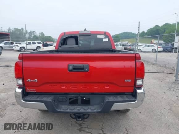2021 Toyota Tacoma SR5 z VIN 3TYDZ5BN1MT002232, wystawiony jako IAAI lot #42374170 z przebiegiem 16 465 mil mil oraz . Historia ofert i sprzedaży dostępna na DreamBid. Obrazek 16.