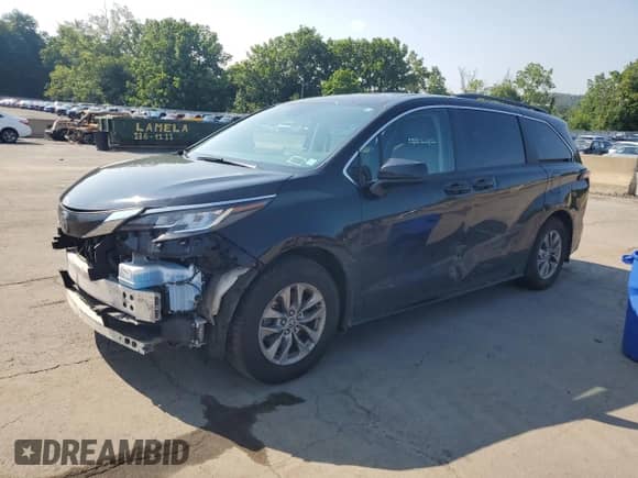 2022 Toyota Sienna LE with VIN 5TDKSKFC7NS059972, listed as a Copart auction lot 66032935 with 5,276 mi miles and Salvage title. Bid and sale history available at DreamBid. Image 1.