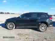 2020 Jeep Grand Cherokee Summit с VIN 1C4RJFJT4LC111122, выставлен на аукционе IAAI как лот 41235987 с пробегом 179 629 миль миль и . История ставок и продаж доступна на DreamBid. Изображение 14.