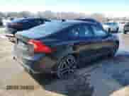 2018 Volvo S60 Dynamic с VIN YV140MTL8J2460585, выставлен на аукционе Copart как лот 46281405 с пробегом 46 525 миль миль и Списание • Salvage title. История ставок и продаж доступна на DreamBid. Изображение 3.