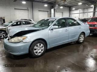 2005 Toyota Camry LE с VIN 4T1BE32K85U983113, выставлен на аукционе Copart как лот 72071865 с пробегом 212 359 миль миль и Списание • Salvage title. История ставок и продаж доступна на DreamBid. Изображение 1.