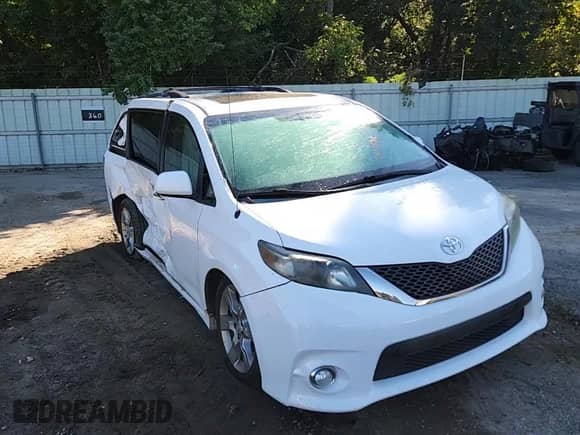 2013 Toyota Sienna SE with VIN 5TDXK3DC8DS362398, listed as a Copart auction lot 81812945 with 162,776 mi miles and Salvage title. Bid and sale history available at DreamBid. Image 14.