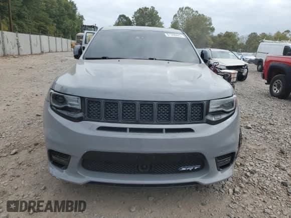 2017 Jeep Grand Cherokee SRT z VIN 1C4RJFDJ2HC939168, wystawiony jako Copart lot #81398425 z przebiegiem Nie podano mil oraz Szkoda całkowita • Salvage title. Historia ofert i sprzedaży dostępna na DreamBid. Obrazek 5.