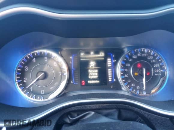 2015 Chrysler 200 LX with VIN 1C3CCCFB0FN672249, listed as a Copart auction lot 84016255 with 165,860 mi miles and Salvage title. Bid and sale history available at DreamBid. Image 9.