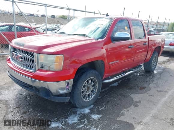 2008 GMC Sierra 1500 SL with VIN 2GTEK13C381195037, listed as a IAAI auction lot 42983534 with 153,129 mi miles and . Bid and sale history available at DreamBid. Image 2.