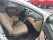 2013 Hyundai Elantra GLS z VIN 5NPDH4AE0DH354430, wystawiony jako IAAI lot #43440908 z przebiegiem 145 535 mil mil oraz . Historia ofert i sprzedaży dostępna na DreamBid. Obrazek 5.