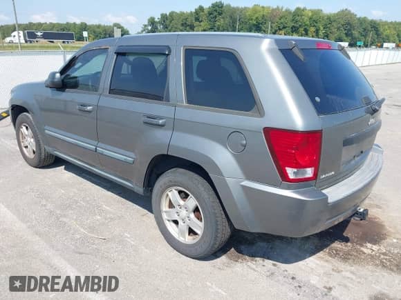 2007 Jeep Grand Cherokee Laredo с VIN 1J8GS48K97C641381, выставлен на аукционе IAAI как лот 43197759 с пробегом 206 737 миль миль и . История ставок и продаж доступна на DreamBid. Изображение 3.