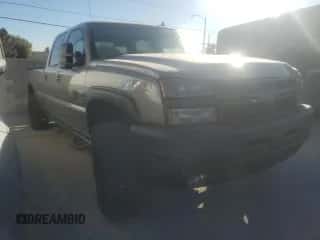 2006 Chevrolet Silverado 3500 SRW LT с VIN 1GCHK33296F137200, выставлен на аукционе Copart как лот 88959915 с пробегом 302 668 миль миль и Списание • Salvage title. История ставок и продаж доступна на DreamBid. Изображение 4.