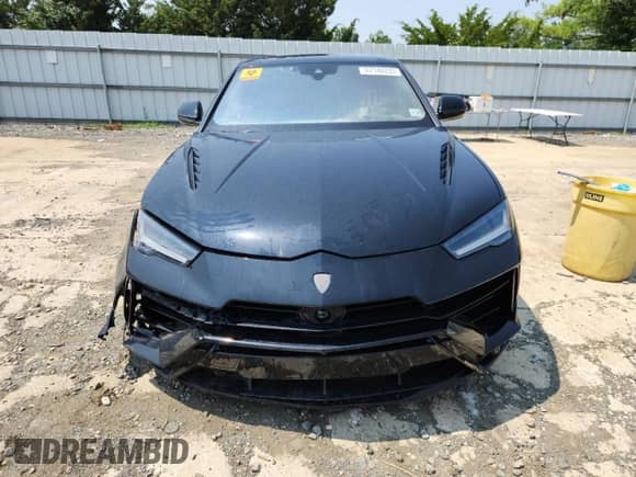 2024 Lamborghini Urus S with VIN ZPBUB3ZL8RLA33892, listed as a Copart auction lot 67140335 with Not provided miles and Salvage title. Bid and sale history available at DreamBid. Image 5.