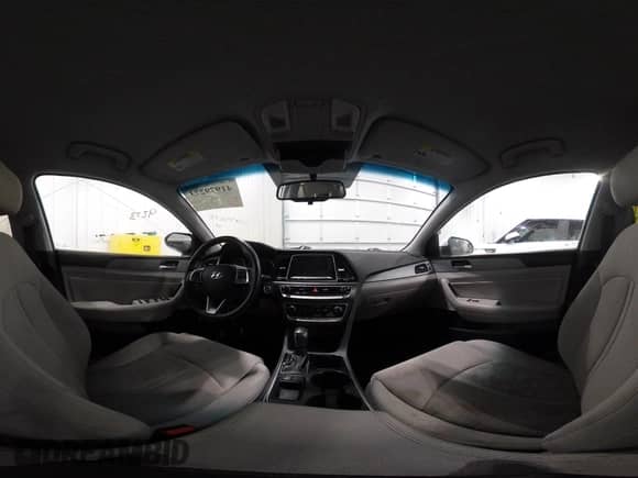 2018 Hyundai Sonata Limited with VIN 5NPE34AF1JH605527, listed as a IAAI auction lot 41979273 with 100,652 mi miles and . Bid and sale history available at DreamBid. Image 21.