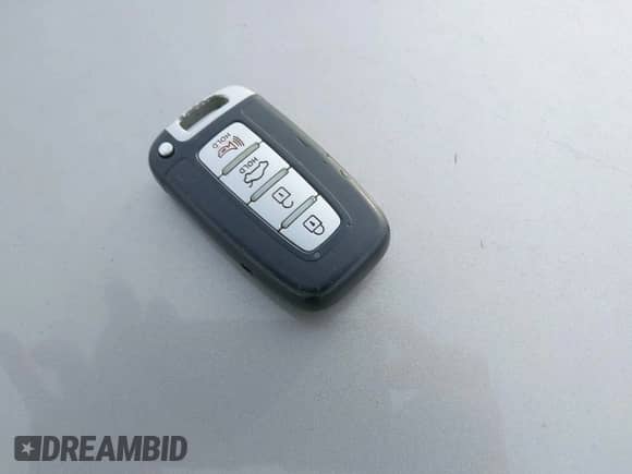 2011 Hyundai Sonata Hybrid z VIN KMHEC4A40BA003270, wystawiony jako IAAI lot #43482483 z przebiegiem 142 540 mil mil oraz . Historia ofert i sprzedaży dostępna na DreamBid. Obrazek 11.