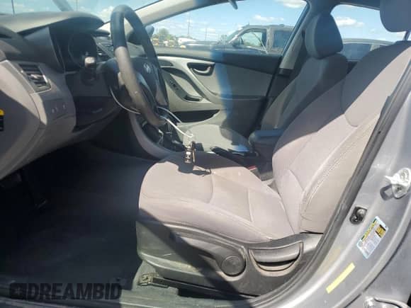 2015 Hyundai Elantra SE с VIN 5NPDH4AE9FH647116, выставлен на аукционе Copart как лот 86808655 с пробегом 71 371 миль миль и Списание • Salvage title. История ставок и продаж доступна на DreamBid. Изображение 7.