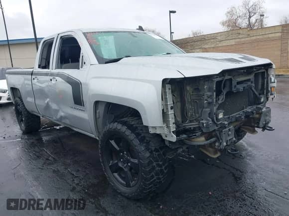 2016 Chevrolet Silverado 1500 Custom z VIN 1GCRCPEC9GZ365020, wystawiony jako IAAI lot #41772792 z przebiegiem 139 591 mil mil oraz . Historia ofert i sprzedaży dostępna na DreamBid. Obrazek 1.