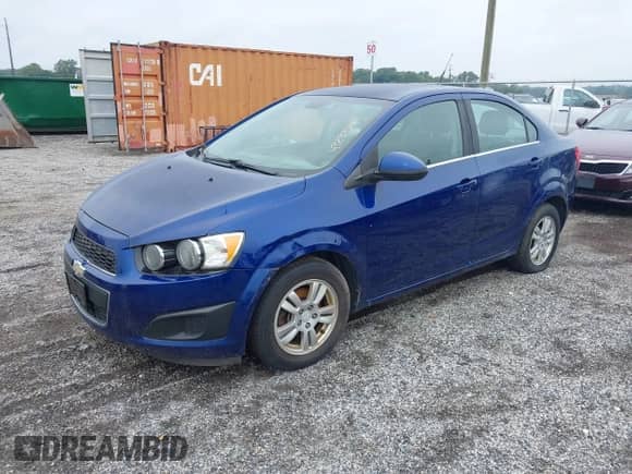 2013 Chevrolet Sonic LT с VIN 1G1JC5SH2D4201496, выставлен на аукционе IAAI как лот 43293795 с пробегом 125 343 миль миль и . История ставок и продаж доступна на DreamBid. Изображение 2.