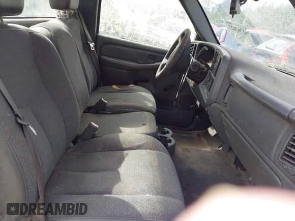 2005 GMC Sierra 1500 Work Truck z VIN 1GTEC14X25Z259554, wystawiony jako IAAI lot #41767027 z przebiegiem Nie podano mil oraz . Historia ofert i sprzedaży dostępna na DreamBid. Obrazek 8.