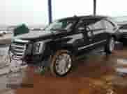2016 Cadillac Escalade ESV Platinum z VIN 1GYS4KKJ5GR405480, wystawiony jako Copart lot #84419775 z przebiegiem 101 708 mil mil oraz Szkoda całkowita • Salvage title. Historia ofert i sprzedaży dostępna na DreamBid. Obrazek 1.