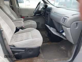 2003 Chevrolet Venture Y3G Mobility с VIN 1GNDX03E63D114710, выставлен на аукционе IAAI как лот 41680119 с пробегом Не указан миль и . История ставок и продаж доступна на DreamBid. Изображение 5.