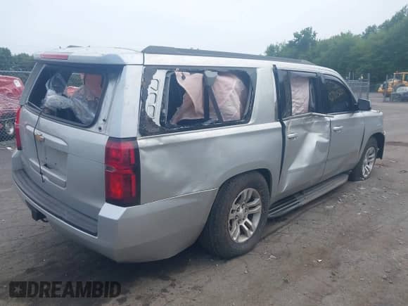 2016 Chevrolet Suburban LT с VIN 1GNSKHKCXGR290608, выставлен на аукционе IAAI как лот 42905227 с пробегом 165 575 миль миль и . История ставок и продаж доступна на DreamBid. Изображение 4.