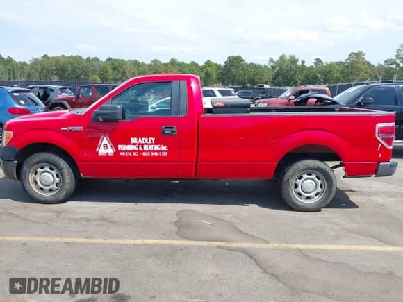 2014 Ford F-150 XL with VIN 1FTMF1CM4EKD56676, listed as a IAAI auction lot 43208650 with 176,104 mi miles and . Bid and sale history available at DreamBid. Image 14.