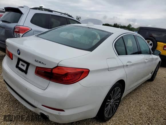 2020 BMW 5 Series с VIN WBAJB1C01LCE63543, выставлен на аукционе Copart как лот 67312782 с пробегом 16 121 миль миль и . История ставок и продаж доступна на DreamBid. Изображение 4.