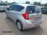 2015 Nissan Note SV z VIN 3N1CE2CP8FL398348, wystawiony jako IAAI lot #42459572 z przebiegiem 148 067 mil mil oraz . Historia ofert i sprzedaży dostępna na DreamBid. Obrazek 3.