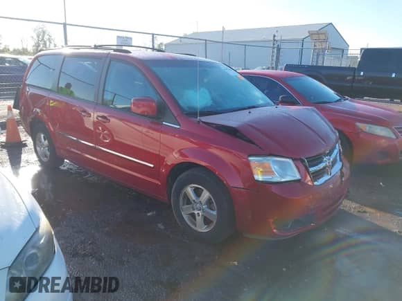 2008 Dodge Grand Caravan SXT z VIN 2D8HN54P88R604309, wystawiony jako IAAI lot #43397188 z przebiegiem 124 788 mil mil oraz . Historia ofert i sprzedaży dostępna na DreamBid. Obrazek 1.