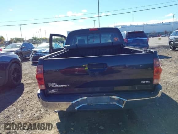 2007 Toyota Tacoma with VIN 5TETX22N67Z407053, listed as a IAAI auction lot 43453912 with 121,456 mi miles and . Bid and sale history available at DreamBid. Image 16.