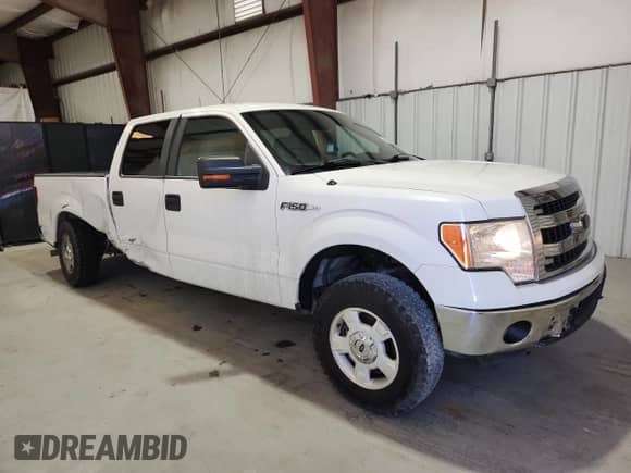2014 Ford F-150 XLT with VIN 1FTFW1CT3EKG33589, listed as a Copart auction lot 83799785 with 112,515 mi miles and Clean title. Bid and sale history available at DreamBid. Image 4.
