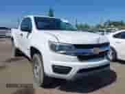 2018 Chevrolet Colorado 4WD Work Truck z VIN 1GCHTBEA0J1290405, wystawiony jako IAAI lot #41998238 z przebiegiem 118 623 mil mil oraz . Historia ofert i sprzedaży dostępna na DreamBid. Obrazek 1.