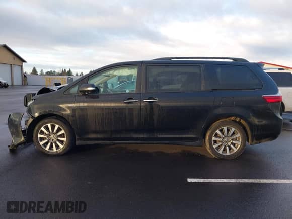 2020 Toyota Sienna XLE z VIN 5TDDZ3DC2LS251388, wystawiony jako IAAI lot #41193440 z przebiegiem 100 665 mil mil oraz . Historia ofert i sprzedaży dostępna na DreamBid. Obrazek 15.