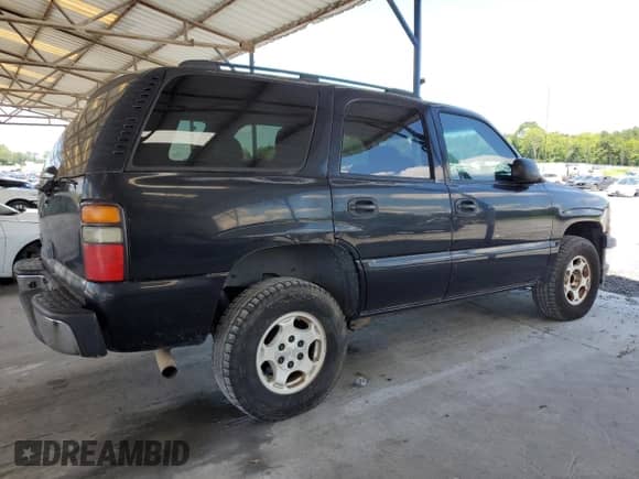 2006 Chevrolet Tahoe LS z VIN 1GNEC13V56J160623, wystawiony jako Copart lot #63435065 z przebiegiem 130 952 mil mil oraz Czysty tytuł • Clean title. Historia ofert i sprzedaży dostępna na DreamBid. Obrazek 3.