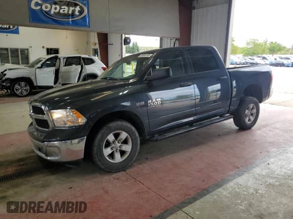 2020 Ram 1500 Tradesman z VIN 3C6RR7KT9LG260482, wystawiony jako Copart lot #80895195 z przebiegiem 81 815 mil mil oraz Szkoda całkowita • Salvage title. Historia ofert i sprzedaży dostępna na DreamBid. Obrazek 1.