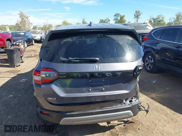 2025 Honda Pilot EX-L с VIN 5FNYG1H44SB143890, выставлен на аукционе IAAI как лот 43488425 с пробегом 6 039 миль миль и . История ставок и продаж доступна на DreamBid. Изображение 16.