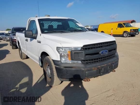 2018 Ford F-150 XL z VIN 1FTMF1CB7JKE60751, wystawiony jako IAAI lot #42926472 z przebiegiem 33 231 mil mil oraz . Historia ofert i sprzedaży dostępna na DreamBid. Obrazek 1.