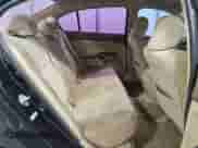 2010 Honda Accord LX z VIN 1HGCP2E39AA085005, wystawiony jako Copart lot #81122995 z przebiegiem 157 765 mil mil oraz Czysty tytuł • Clean title. Historia ofert i sprzedaży dostępna na DreamBid. Obrazek 10.