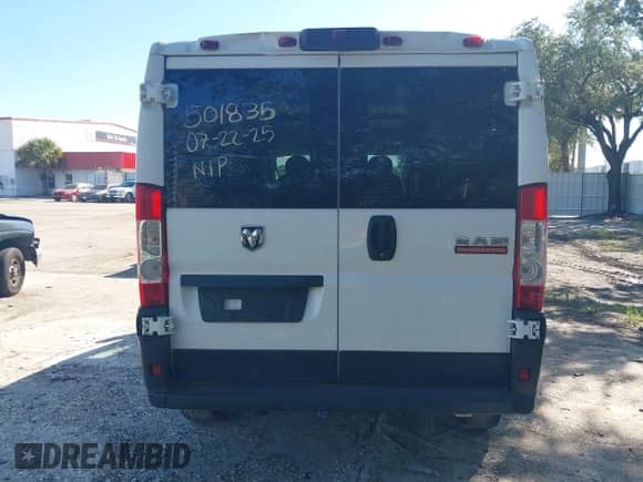 2019 Ram ProMaster Cargo с VIN 3C6TRVAG5KE501835, выставлен на аукционе IAAI как лот 43317000 с пробегом 192 603 миль миль и . История ставок и продаж доступна на DreamBid. Изображение 16.