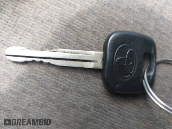 2004 Toyota Corolla CE z VIN 1NXBR32E44Z249209, wystawiony jako IAAI lot #43208727 z przebiegiem 299 999 mil mil oraz . Historia ofert i sprzedaży dostępna na DreamBid. Obrazek 11.