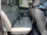 2015 Toyota Tacoma с VIN 5TFLU4EN0FX113945, выставлен на аукционе Copart как лот 60524905 с пробегом 111 168 миль миль и Списание • Salvage title. История ставок и продаж доступна на DreamBid. Изображение 10.