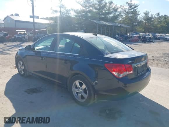 2014 Chevrolet Cruze 1LT с VIN 1G1PC5SB9E7408389, выставлен на аукционе IAAI как лот 43377791 с пробегом 127 080 миль миль и . История ставок и продаж доступна на DreamBid. Изображение 3.