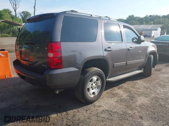 2011 Chevrolet Tahoe LS с VIN 1GNSCAE06BR117859, выставлен на аукционе IAAI как лот 42847320 с пробегом 200 024 миль миль и . История ставок и продаж доступна на DreamBid. Изображение 4.
