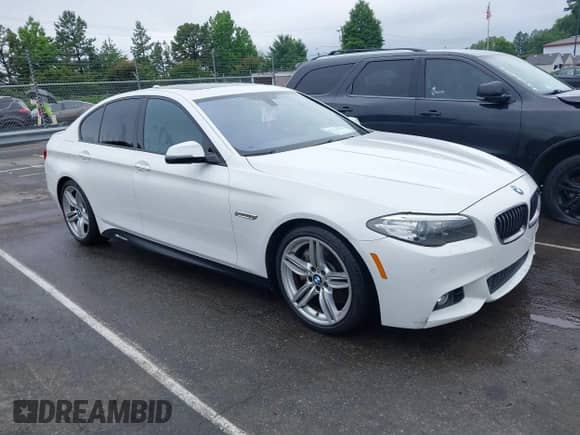 2014 BMW 5 Series 535d with VIN WBAXA5C53ED690727, listed as a IAAI auction lot 42344800 with 128,153 mi miles and . Bid and sale history available at DreamBid. Image 13.