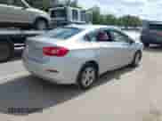 2017 Chevrolet Cruze LT z VIN 1G1BE5SM6H7269154, wystawiony jako IAAI lot #43217383 z przebiegiem 101 243 mil mil oraz . Historia ofert i sprzedaży dostępna na DreamBid. Obrazek 4.