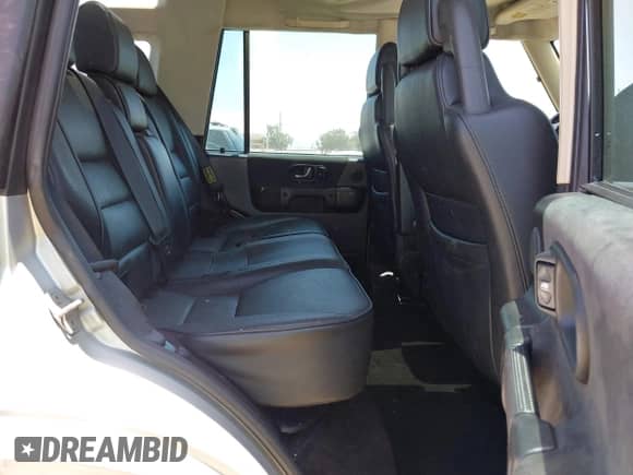 2004 Land Rover Discovery SE with VIN SALTY19484A857113, listed as a IAAI auction lot 42540048 with 119,947 mi miles and . Bid and sale history available at DreamBid. Image 8.