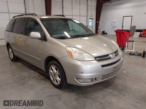2004 Toyota Sienna XLE z VIN 5TDBA22C14S028367, wystawiony jako IAAI lot #43364798 z przebiegiem 268 857 mil mil oraz . Historia ofert i sprzedaży dostępna na DreamBid. Obrazek 1.
