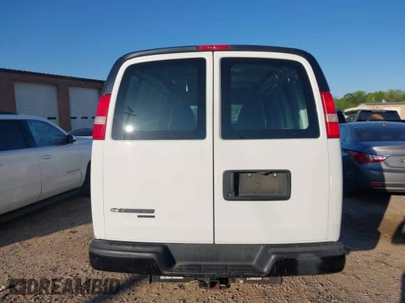 2012 Chevrolet Express Cargo with VIN 1GCWGFFA1C1147791, listed as a IAAI auction lot 41993608 with 206,853 mi miles and . Bid and sale history available at DreamBid. Image 16.