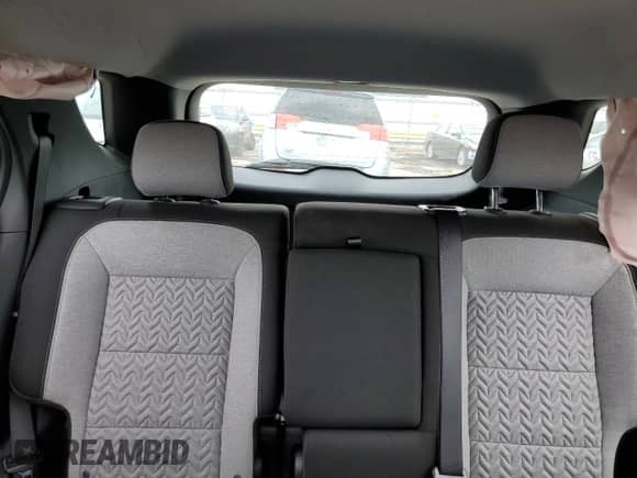2024 Chevrolet Equinox LS z VIN 3GNAXSEG8RL175086, wystawiony jako Copart lot #58002185 z przebiegiem Nie podano mil oraz Szkoda całkowita • Salvage title. Historia ofert i sprzedaży dostępna na DreamBid. Obrazek 10.