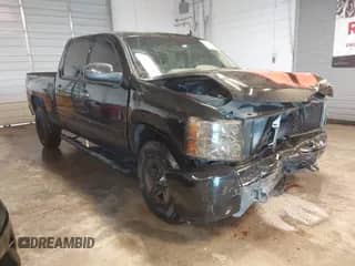 2011 Chevrolet Silverado 1500 LS z VIN 3GCPKREA6BG379230, wystawiony jako IAAI lot #41383308 z przebiegiem 322 050 mil mil oraz . Historia ofert i sprzedaży dostępna na DreamBid. Obrazek 1.