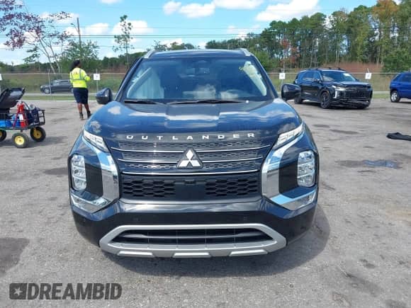 2024 Mitsubishi Outlander SEL with VIN JA4J3WA88RZ019188, listed as a IAAI auction lot 43293153 with 13,457 mi miles and . Bid and sale history available at DreamBid. Image 12.